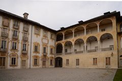 Villa Nigra - cortile by Civvì. Used under a CC BY-SA 4.0 license.